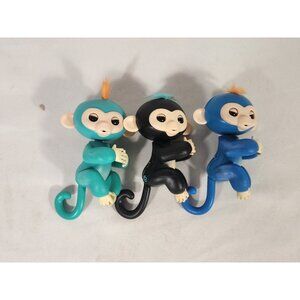 Wowee 3 Fingerling Monkees Move Eyes, Make noise, Say Hello